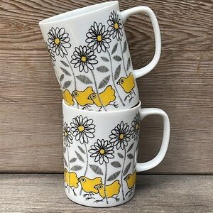 Vintage Coffee Mugs With Yellow Chicks & Daisies :: Set of 2